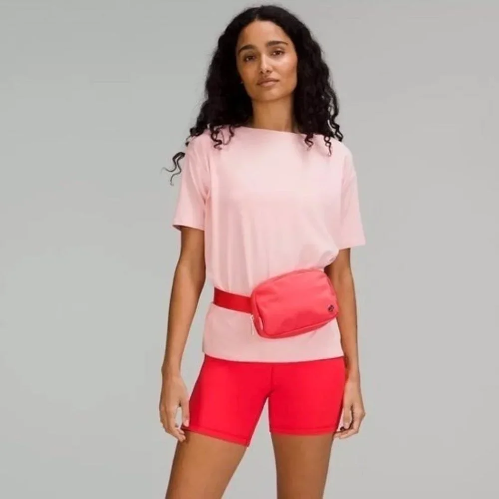 Lululemon Everywhere Belt Bag Pale Raspberry Nwt - Picture 2 of 6